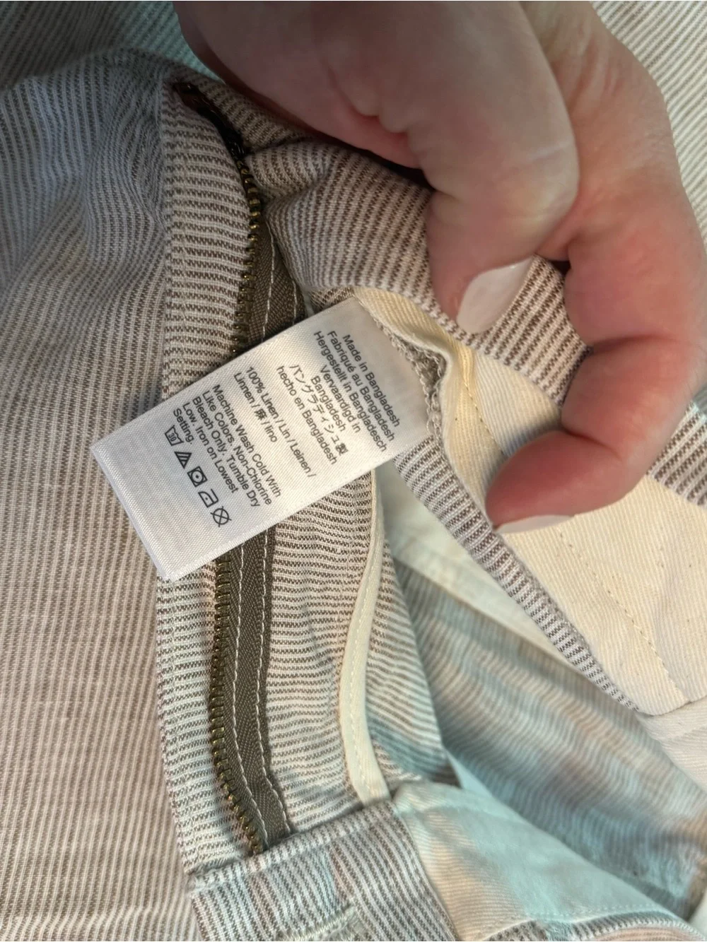 New with Tags- Men's J. Crew 100% Linen tan 9” Shorts - Light Tan- size 32